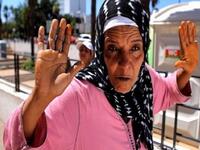 "جوّع كلبك": 
شارك الفيلم في مهرجان برلين بعد أن عرض للمرة الأولى في مهرجان تورونتو، يتتبع الفيلم -للمخرج المغربي هشام العسري- التاريخَ المعاصر للمغرب من خلال حياة واحد من رموز النظام الأمني السابق من حقبة الستينات وحتى أوائل حقبة التسعينات.