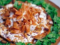 "فتة الزبادى" خليط الأرز، الدجاج، الزبادى والصنوبر بالنكهة الشامية التى ليس لها مثيل.وهو طبق رئيسي في سوريا