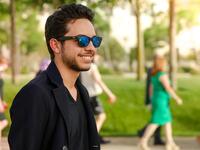 ولي عهد المملكة الأردنية الهاشمية الأمير الحسين بن عبد الله الثاني بن الحسين ،وهو أكبر أبناء الملك عبد الله الثاني. تميَّزَ بالتواضع، فضلا عن كونه يتمتع بجاذبية كبيرة، يعشق كرة القدم،واحترف في علم الكمبيوتر والالكترونيات.