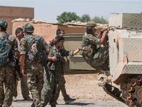 أصبحت لعنة الانشقاقات تصيب الكتائب المعارضة سواء من الجيش الحر أو المسلحين الأجانب، وذلك لخسارتهم للقاعدة الشعبية في بعض المناطق التي يفرضون فيها سياسات معينة وقد طالت الانشقاقات جبهة النصرة والأحزاب الكردية و"داعش" والجيش الحر أيضاً!