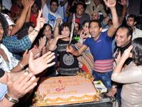 4 كوتشينة: فلم فى اطار كوميدي تدور احداثه حول تعرض اوكا واورتيجا وشحتة الى العديد من المواقف المثيرة فى اطار درامي تشويقي كوميدي. الفلم  لمحمد جمال وحازم متولي.