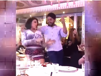 تصدر مقطع فيديو للفنانة ناهد السباعي مع خطيبها السابق رجل الأعمال محمد عبد ربه قائمة الأكثر بحصثًا، خلال تواجدهما في أحد المطاعم وهما يرقصان على الأغنية الشعبية الشهيرة "لأ لأ".