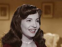 شادية: أتقنت دور الأم بمشاعر مرهفة وقوية حين جسدت مشاهد فراقها لطفلها بإبداع شديد في فلم "المرأة المجهولة"، وهي صاحبة الأغنية الشهيرة "سيد الحبايب يا ضانايا أنت" لم تنجب على الإطلاق رغم زواجها لعدة مرات.
