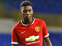 لاعب الوسط المدافع الهولندي تيموثي فوسو ميناش (مانشستر يونايتد): يبلغ من العمر 17 عاماً، أذهل الجميع في مباريات فريق شباب الشياطين الحمر من خلال ردود فعله وبراعته ومهاراته المختلفة، كما أنه أظهر مهاراته القيادية كقائد لمنتخب هولندا تحت 17 عاماً.