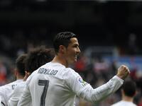 المركز الثالث: لاعب كرة القدم البرتغالي كريستيانو رونالدو (ريال مدريد) بما مجموعه 79.6 مليون دولار