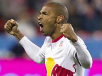 المهاجم الفرنسي تييري هنري (37 عاماً): خاض 581 مباراة في مسيرته الاحترافية على مستوى الأندية سجل خلالها 284 هدفاً