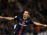 1- المهاجم السويدي زلاتان إبراهيموفيتش (باريس سان جيرمان) مواليد 1981: رغم أنه لطالما كان هدافاً، إلا أن تألقه ازداد خصوصاً بعد عامه الـ 31 حينما توج بالحذاء الذهبي رفقة ميلان، كما أنه أصبح الهداف التاريخي لباريس سان جيرمان خلال موسم 2015-2016.