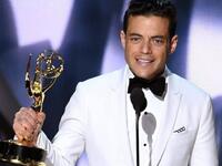 فاز رامي مالك بجائزة إيمي لأفضل ممثل عن دور رئيسي في مسلسل درامي Mr. Robot لعام 2016، في حفل أعلنت فيه جوائز الدورة الـ 68 للجائزة المرموقة والمخصصة للأعمال التلفزيونية، التي أقيمت في لوس آنجلوس