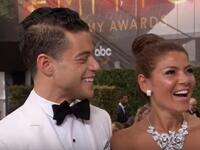 وصل رامي مالك الى السجادة الحمراء، برفقة فتاة سمراء لطيفة، ويبدو أن هذه ليست المرة الأولى التي يصطحب فيها مالك الفتاة التي اتضح أنها ابنة عمه، رغم أن اصطحاب شاب أعزب يتمتع بالشهرة لقريبته يعد أمراً غريباً في المجتمع الأميركي.