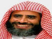 رأى الداعية السعودي عوض القرني أن آثار تفجيرات فرنسا ستكون كارثية على المسلمين حيث غرد على تويتر قائلاً:"مهما كانت دوافع المنفذين للعمليات الإرهابية في عواصم الغرب ومهما كان سببها فإن آثارها الكارثية على المسلمين في الشرق والغرب لاتخطيئها عين عاقل"