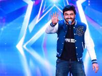 ناظم ظفر من السعودية: قلد أصوات مغني برامج الرسوم المتحركة وبعض شخصياتها، ثم انتقل ليتقن تقليد علي جابر من لجنة الحكم، فاندهش الجميع لقدرته العالية على التقليد.
