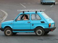 فيات 126: حاولت فيات الإيطالية استبدال سيارتها فيات 500 بالسيارة 126، وقد توقف إنتاجها في عام 1980 لكن استمر في بلدان شرق أوروبا ومنها بولندا حتى عام 2000.
