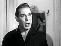 زينب عبد الهادي: زوجة فريد شوقي الثالثة والتي تعرف عليها أثناء دراستهما في المعهد العالي للتمثيل، أنجب منها منى، وانفصلا لأنه قرر المضي قدمًا في التمثيل وترك الوظيفة الحكومية الأمر الذي لم يعجبها فطلبت الطلاق.
