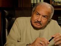 حمدي أحمد ولد في 1933 وتوفي في 8 يناير 2016، وهو ممثل وصحفي وسياسي مصري.  قام ببطولة مايزيد عن 35 مسرحية و 25 فيلم سينمائي و 30 فيلم تليفزيوني و 89 مسلسل تليفزيوني. وبعد تعرضه لأزمة صحية  توفي عن عمر يناهز 82 سنة. 