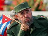 توفي فيدل كاسترو في هافانا بدولة كوبا في 25 نوفمبر 2016م عن عمر يزيد على 90 عاماً. حيثُ جاء إعلان الوفاة على لسان شقيقه راؤول كاسترو حيث قال راؤول عبر التلفزيون الوطني: "توفي القائد الأعلى للثورة الكوبية في الساعة 22.29 هذا المساء".