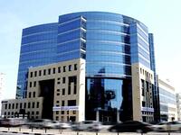 الكويت:تصدر بنك الكويت الوطني ( NBK) قائمة الشركات الـ14 المدرجة بسوق الكويت لتداول الأوراق المالية، وقدرت القيمة السوقية للشركات الكويتية المدرجة بالقائمة بنحو 54.8 مليار دولار