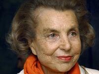 ليليان بيتنكور:أغنى شخص في فرنسا، وأغنى امرأة في العالم، وهي رئيسة لوريال، أكبر شركة لمستحضرات التجميل على هذا الكوكب، ورثت الشركة من والدها، ولكنها عملت بشق الأنفس لتطوير الشركة، بلغت ثروتها حاليا 200 مليار دولار. ويقال أنه بإمكانها شراء بلدها بالكامل.
