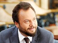 مكسيم خليل  ممثل سوري  من مواليد (7 نوفمبر 1978)، متزوج من الفنانة  سوسن أرشيد. يشارك هذا العام في  مسلسل"ياريت".