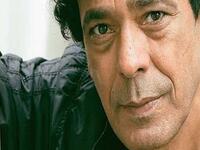 خطأ وقع فيه القائمون على مسلسل "المغني" الذي يتناول قصة حياة الفنان محمد منير، حين استبدلوا اسم ملحن أحد الأغاني بمؤلفها، في تتر المسلسل. فقد ظهر في التتر أن مؤلف أغنية "اللي غايب" محمد سلطان، وملحنها عمر بطيشة، والعكس هو الصحيح.