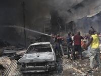 "نيجريا عند صلاة الفجر"أدى تفجير نفذته انتحاريتان، 16 مارس/آذار 2016، إلى مقتل 22 شخصاً وإصابة 35 آخرين أثناء أداء صلاة الفجر في مسجد بمدينة مايدوغري، شمال شرق نيجيريا، وفق ما أفاد به مسؤولو هيئة إدارة الطوارئ نيجيريون للصحافة.
