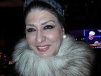 حضرت الفنانة سهير رمزي عرض أزياء المصمم المصري هاني البحيري وقد ظهرت بحجاب "نص كم" فقامت بارتداء حجابها على مؤخرة رأسها وتركت شعرها مكشوف من الأمام. وسخر العديد من النشطاء من حجابها فعلقوا قائلين “خلاص اقلعيه احسن”. 