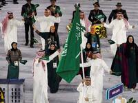 شهدت الألعاب الأولمبية مشاركة كبيرة نسبياً لنساء السعودية، فلأول مرة تشارك رسمياً 4 نساء، في الألعاب الأولمبية. وشاركت رياضيتان سعوديّتان فقط للمرّة الأولى في تاريخ الألعاب الأولمبية وذلك خلال دورة لندن 