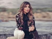 أحرجت المطربة السورية أصالة نصري جمهورها في السعودية بسبب غنائهم معها، إذ اعترضت على الأمر بأسلوب هادئ، وطلبت منهم أن يسمحوا لها بغناء جزء من موال بمفردها ثم يمكنهم مشاركتها الغناء، لكن الجمهور رفض الانصياع لها.