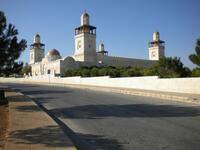 مسجد الملك حسين بن طلال  الموقع: عمان-الاردن المعماري: خالد عزام المساحة: 4.000 م2