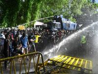 Police, Protesters Continue to Clash in Sri Lanka