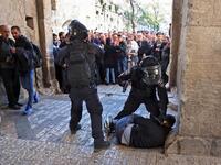 Palestinian Protesters Confront Israeli Police During Ramadan