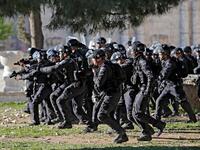 Palestinian Protesters Confront Israeli Police During Ramadan