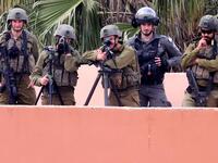 Palestinian Protesters Confront Israeli Police During Ramadan