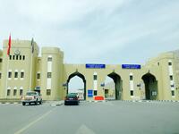 Oman Extends Closure of Land Exist by a Week