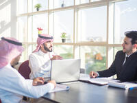 7. المملكة العربية السعودية: أدت الإصلاحات التي قامت بها المملكة العربية السعودية إلى وضع المملكة ضمن أفضل 10 دول عربية في هذه القائمة، ومن بين أفضل 100 دولة على مستوى العالم من خلال احتلالها في المرتبة 92.
