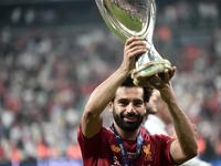 المصري محمد صلاح: فاز مع ليفربول بدوري الأبطال وكأس العالم للأندية والدوري الإنجليزي كما فاز بالبريميير ليغ مع تشيلسي