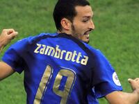 المركز الثامن: جيانلوكا زامبروتا بـ 98 مباراة دولية