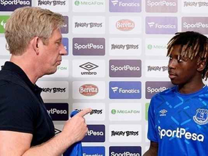 كين بقميص إيفرتون