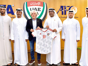 يوفانوفيتش يتولى تدريب الأبيض