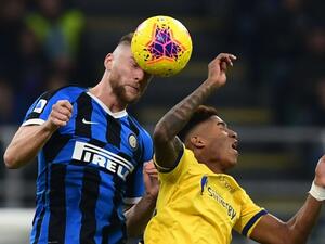 ميلان شكرينيار (يسار)