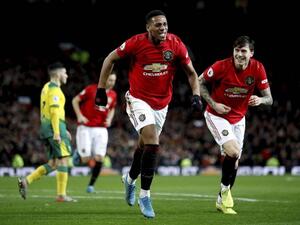 يونايتد يتطلع لتخطي عقبة ولفرهامبتون العنيد