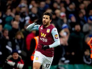 تريزيغيه يحتفل بهدفه