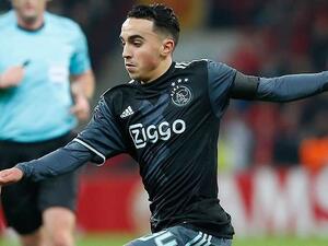 Nouri collapses over cardiac arrest in friendly against Werder Bremen in July 2017 (Photo: AA)