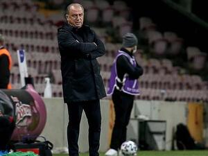 Turkish football authority bans Terim over unsportsmanlike conduct against referee (Photo: AA)