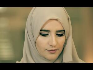 الروائية العمانية الدكتورة جوخة بنت محمد الحارثي.