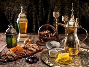 يقدم مطعم ليمون بيبر مائدةَ إفطارٍ شاملة تضم ما لذ وطاب من المأكولات المحلية والعالمية والمرطبات الرمضانية الزكية 