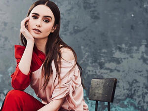 Lily Collins 