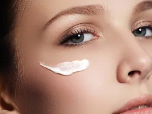 اصنعيه بنفسك: علاج فعال للهالات السوداء