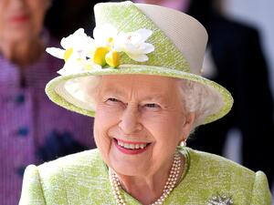 الملكة إليزابيث