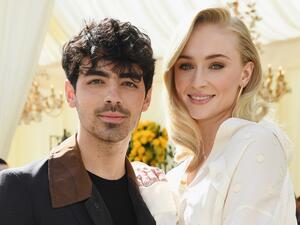 جو جوناس وصوفي تيرنر