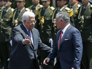 Jordan's King Abdullah II (right) speaks with Palestinian Authority President Mahmoud Abbas upon his arrival in the West Bank city of Ramallah on August 7, 2017. (AFP/ ABBAS MOMANI) Jordan's King Abdullah II (right) speaks with Palestinian Authority President Mahmoud Abbas upon his arrival in the West Bank city of Ramallah on August 7, 2017. (AFP/ ABBAS MOMANI)